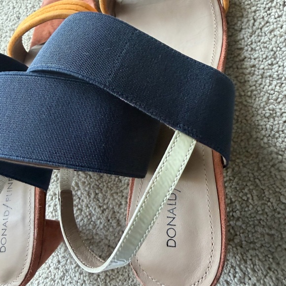 Donald Pliner Colorblock Block Sandals Navy Mustard Suede Slingback Heel size 9 - Picture 9 of 10